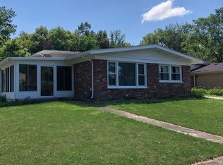 814 Parkwood Dr, Joliet, IL 60432