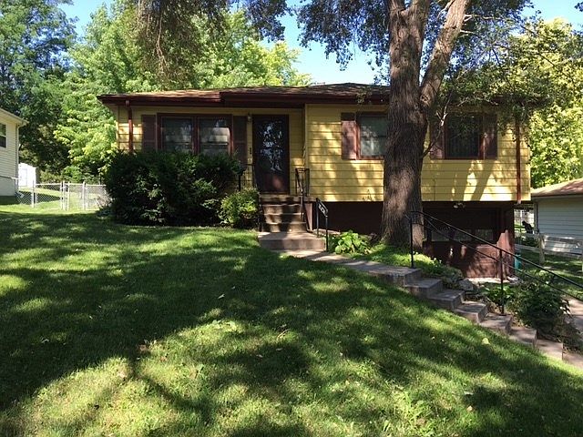 1st image of 6736 S 51st St
