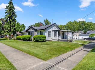 4221 Merrick St, Dearborn Heights, MI 48125