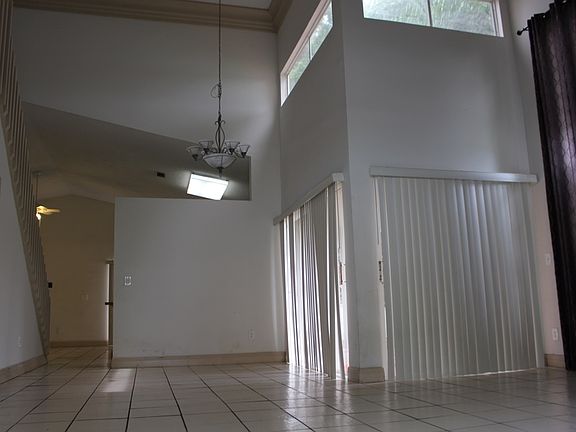 4th image of 14141 Glen Cove Pl