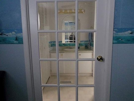 5th image of 2515 Leisure Ln
