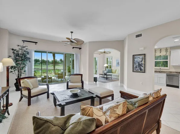 9038 Cascada Way APT 102, Naples, FL 34114