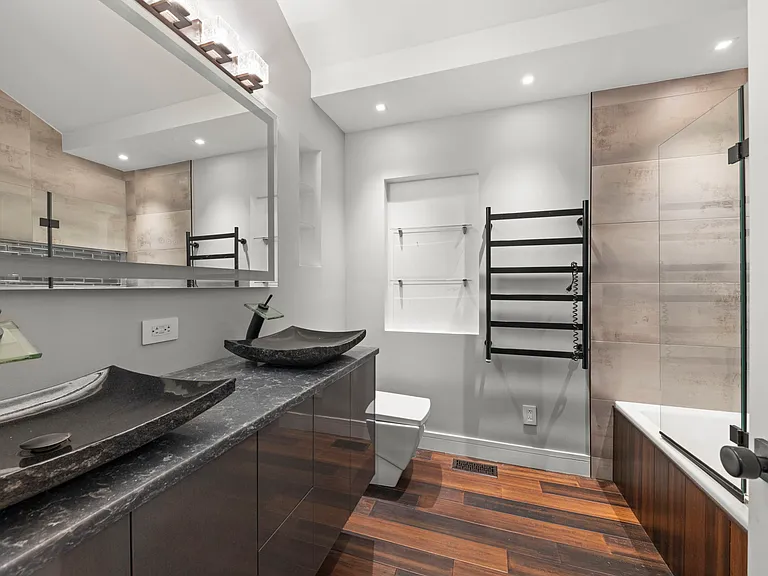 8816 W 123rd St — Photo 30