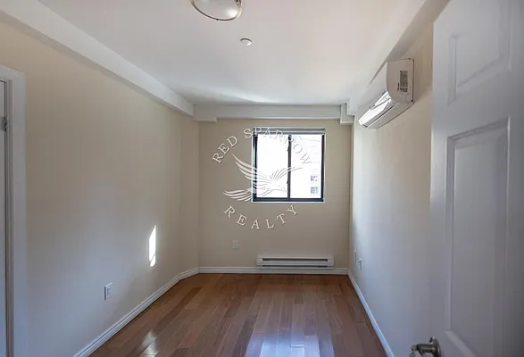 Rented by Red Sparrow Realty Group | media 18