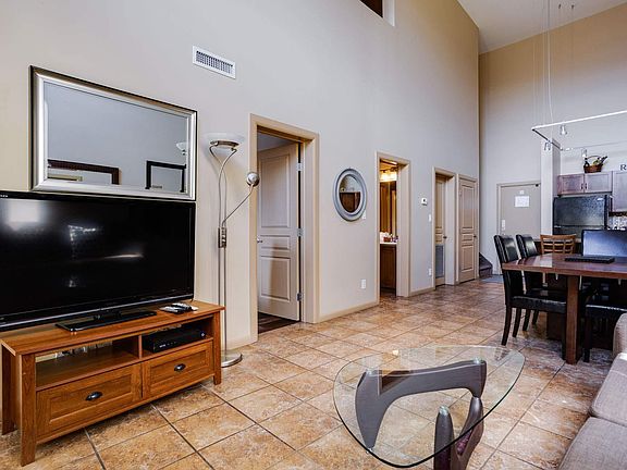 4th image of 654 Cook Rd Unit 605