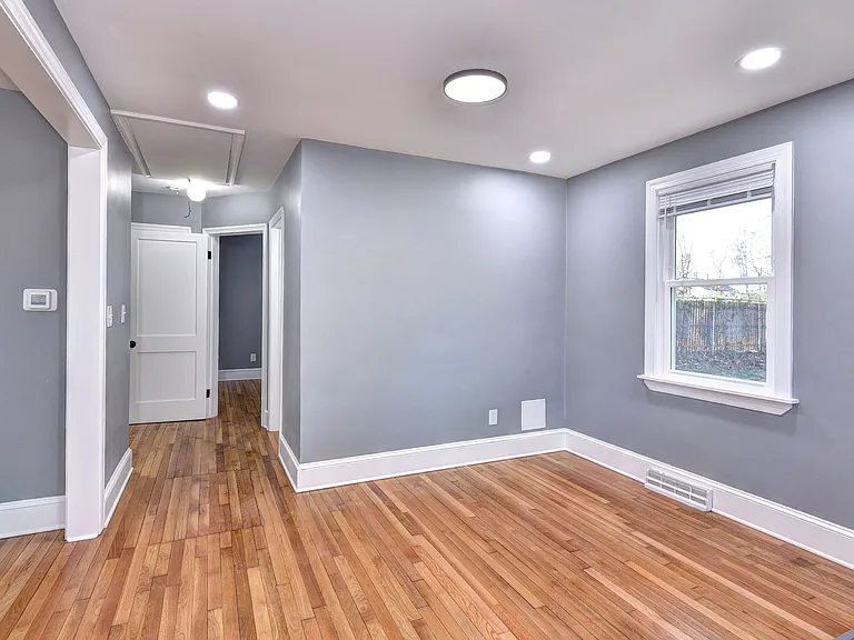 725 Jefferson Pl — Photo 10