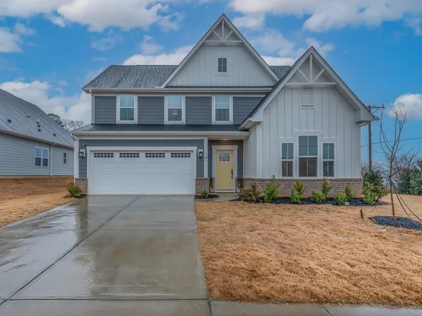 4 Beckman Dr, Greenville, SC 29605