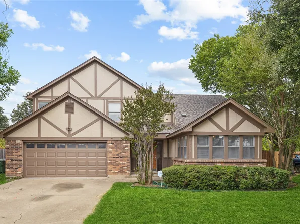 1107 Port Au Prince Dr, Arlington, TX 76012