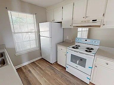 5th image of 3463 Augusta St