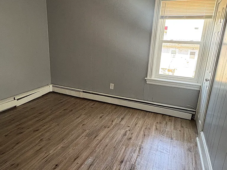 111 Yale Ave #4 — Photo 6