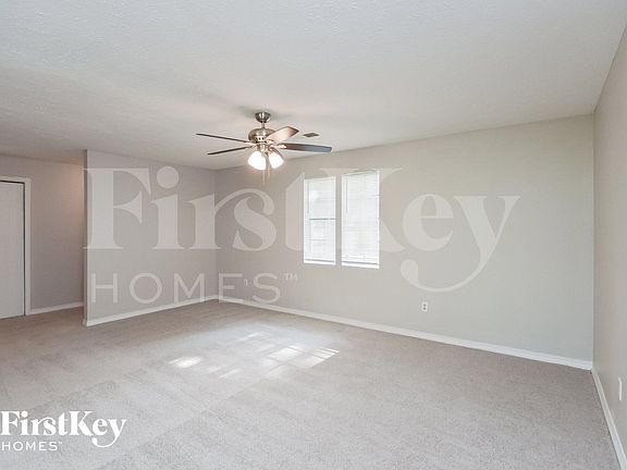 3rd image of 2281 Briarwood Cir SW