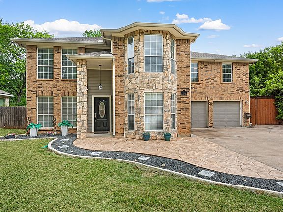 2nd image of 2704 Ridgemere Dr