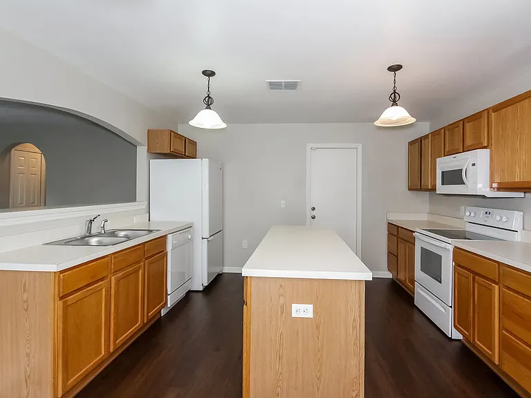 13518 Padron Ct — Photo 6