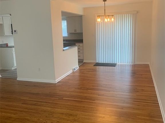 4th image of 23810 Oak Ln