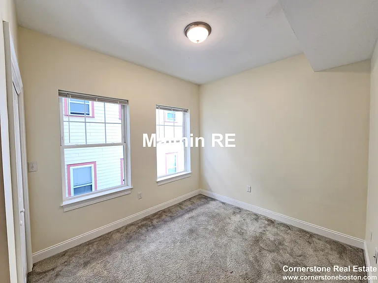 81 Amory St #204 — Photo 8