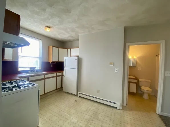 594 Somerville Ave APT 2B, Somerville, MA 02143