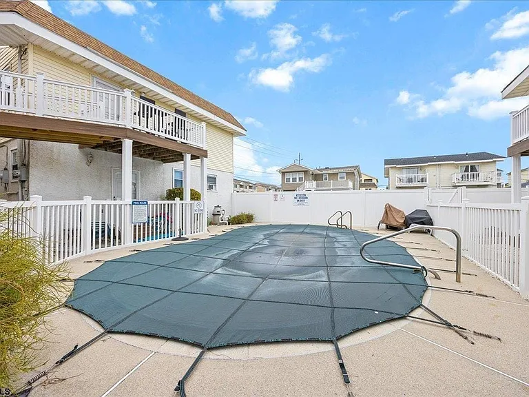 4224 W Brigantine Ave #7 — Photo 8