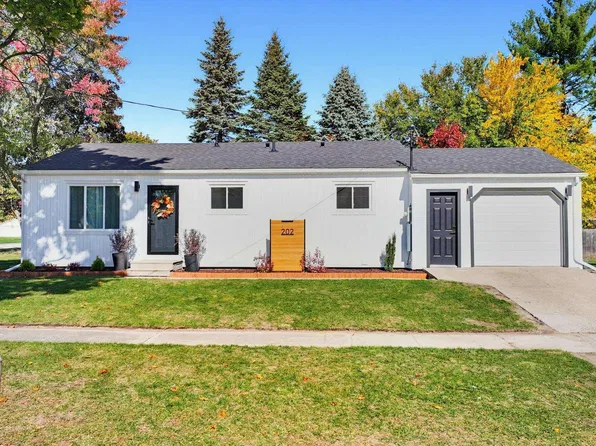 202 W Grand Ave, Mount Pleasant, MI 48858