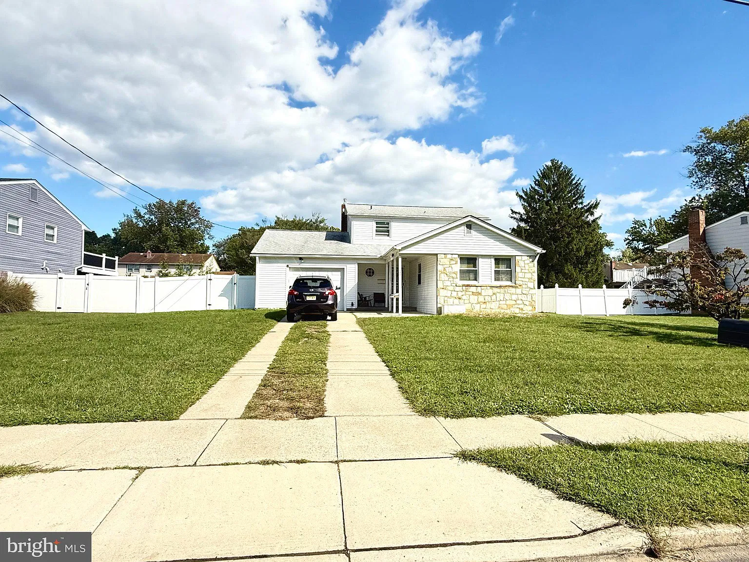 3 bed, 1.5 bath, 1580 sqft, $3,200 — Photo 1