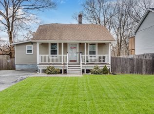 182 Wrentham Rd, Springfield, MA 01119