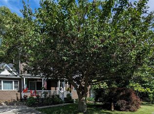 19 Fountain Rd, Rocky Point, NY 11778