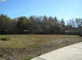 Matthew Ln 1443 #1443, Coos Bay, OR 97420