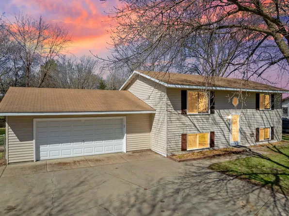 118 Balboul Cir, Monticello, MN 55362