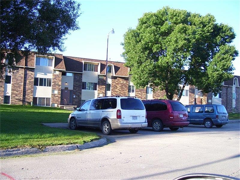 1st image of 2513 Willow St