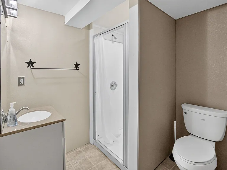 23 Underwood Pl — Photo 13