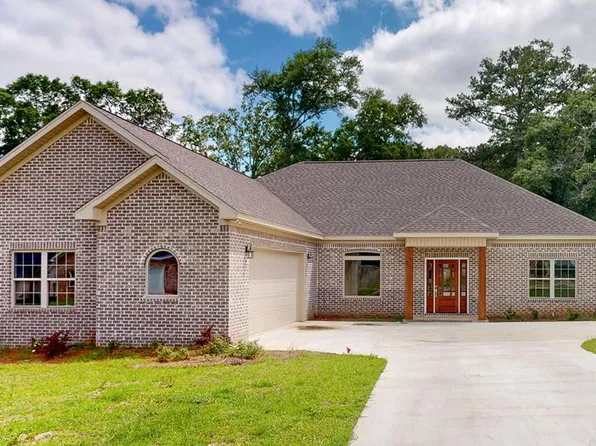108 Laney Ln, Dothan, AL 36301