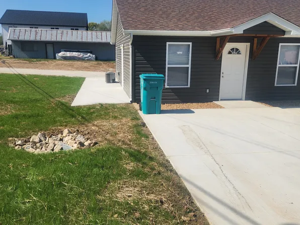102 Aurora St #A, Cuba, MO 65453