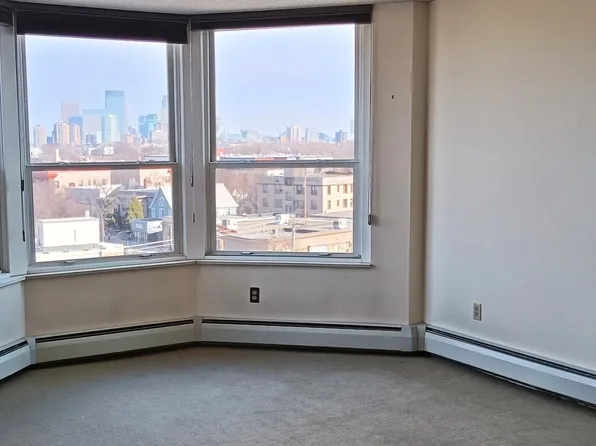 1425 W 28th St APT 618, Minneapolis, MN 55408