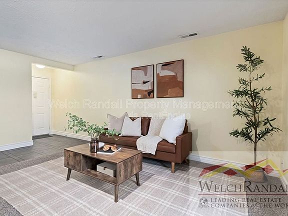 4th image of 2438 S Elizabeth St APT 2