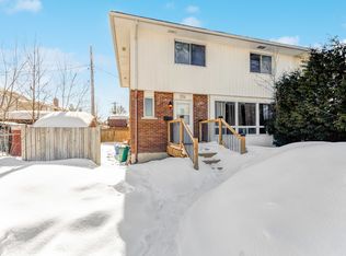 994 Eiffel Ave #1A, Ottawa, ON K2C0J2
