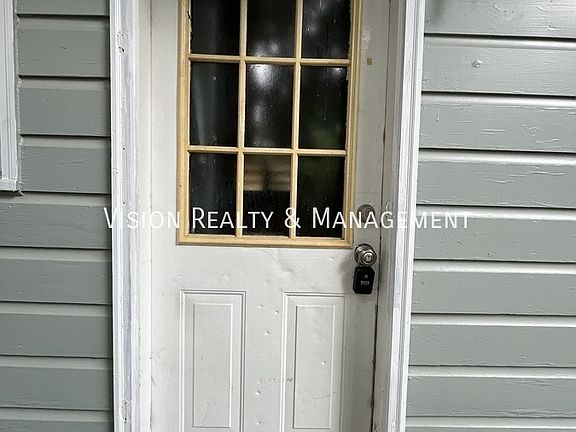 2nd image of 121 Howell Rd #B
