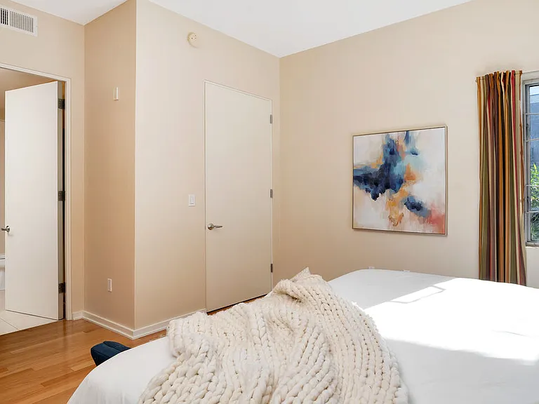 12411 Pacific Ave #101 — Photo 29
