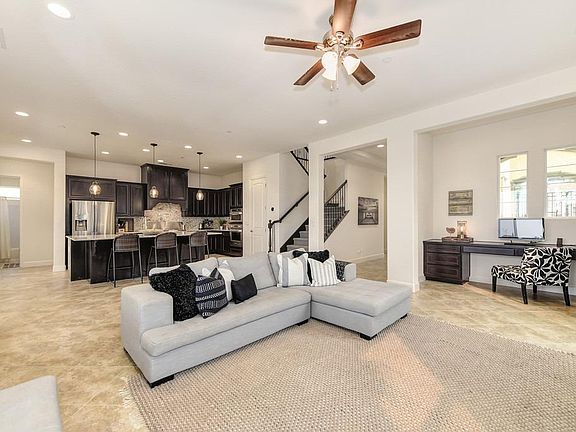 4th image of 2523 Wycliffe Way