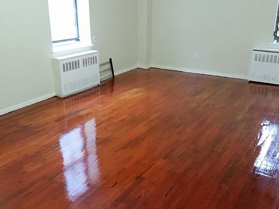 3rd image of 926 Bronx Park S #4L