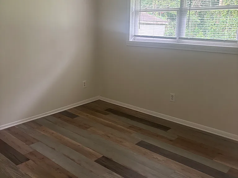 7606 Marietta Ct — Photo 4