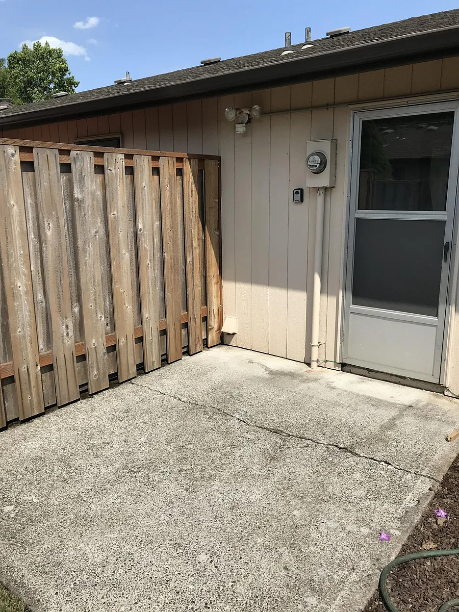 Private patio - 3606 NE 45th St