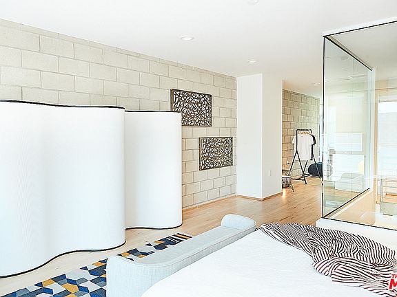 4th image of 3450 Cahuenga Blvd W APT 301