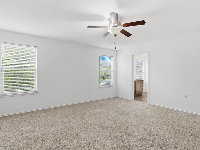 11200 Drumellan St — Photo 53