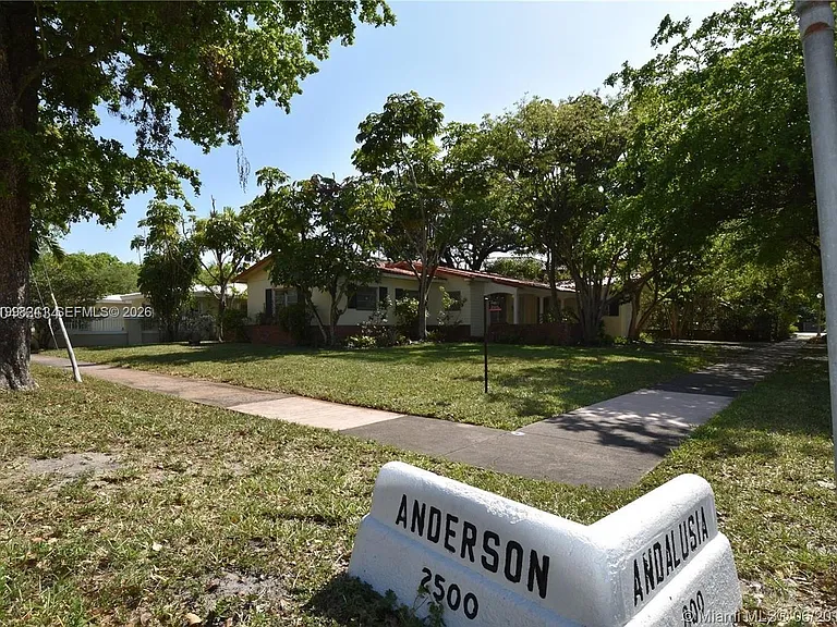 800 Andalusia Ave — Photo 18