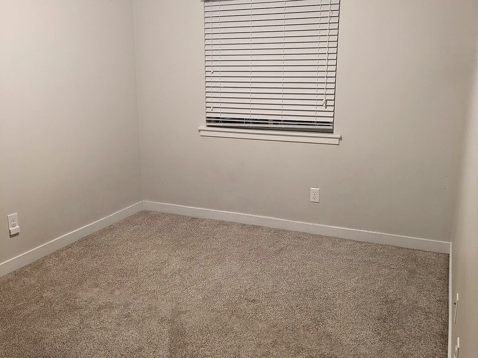 3 bed, 2.5 bath, 2105 sqft, $2,500 — Photo 1