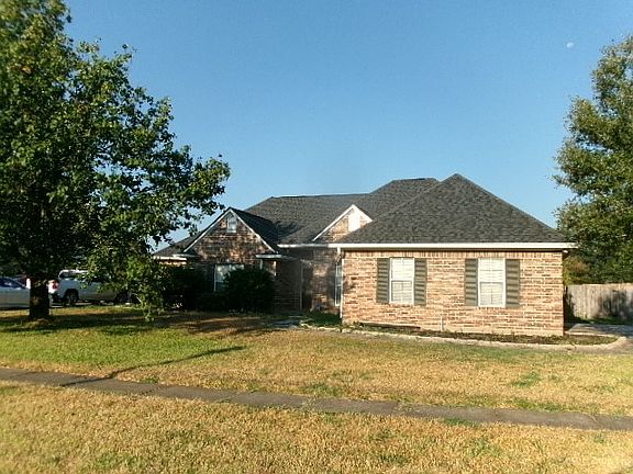 2nd image of 2425 Churchill Dr