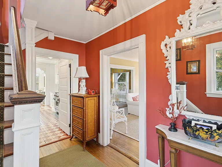 106 Meeting House Ln — Photo 11