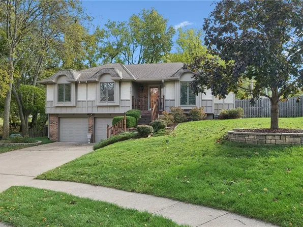 6401 N Park Ave, Gladstone, MO 64118
