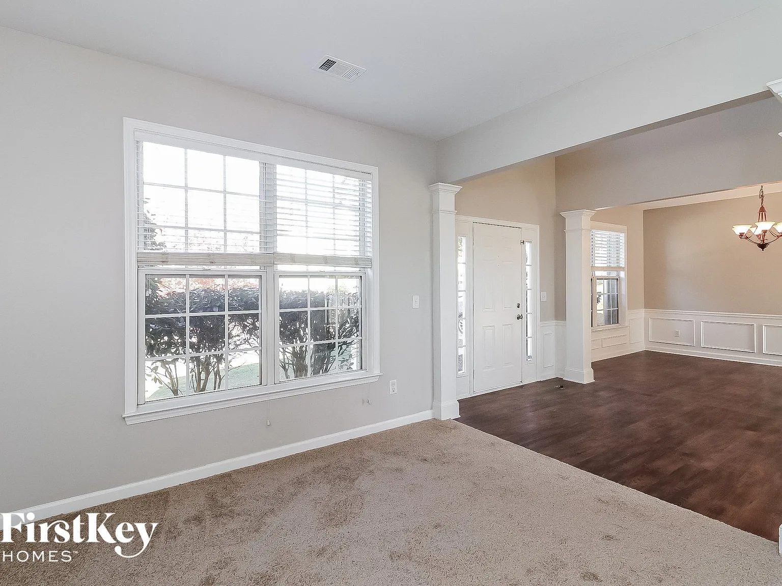 4 bed, 2.5 bath, 2523 sqft, $3,210 — Photo 2