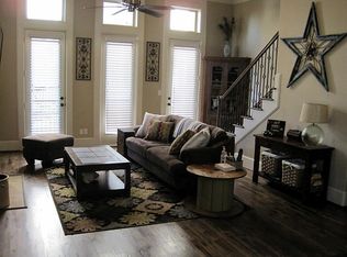 3265 Maxroy St, Houston, TX 77008