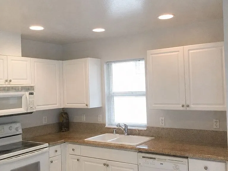 5009 Freeport Ln #A — Photo 14